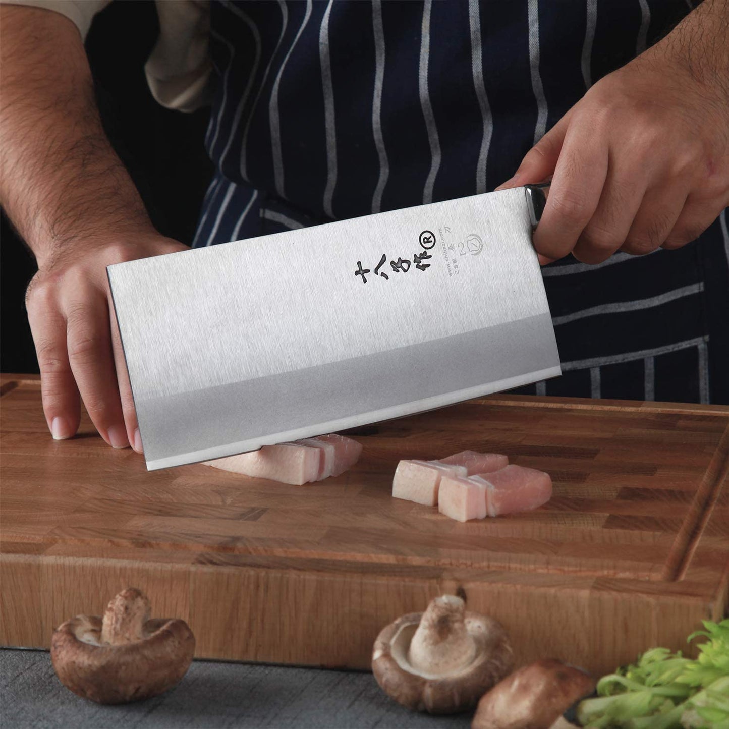 SHI BA ZI ZUO Chinesisches Kochmesser, 20CM Hochgekohlter Edelstahl Hackmesser, Dünnes und Scharfes Küchenmesser, Antihaft-Klinge mit Ergonomischer Holzgriff, F208-2
